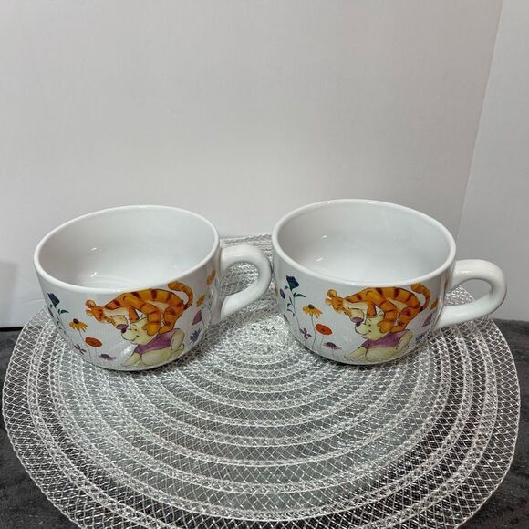 Disney Winnie the Pooh Among the Flowers Soup Mugs with handle set of 2 NWT - Picture 2 of 10